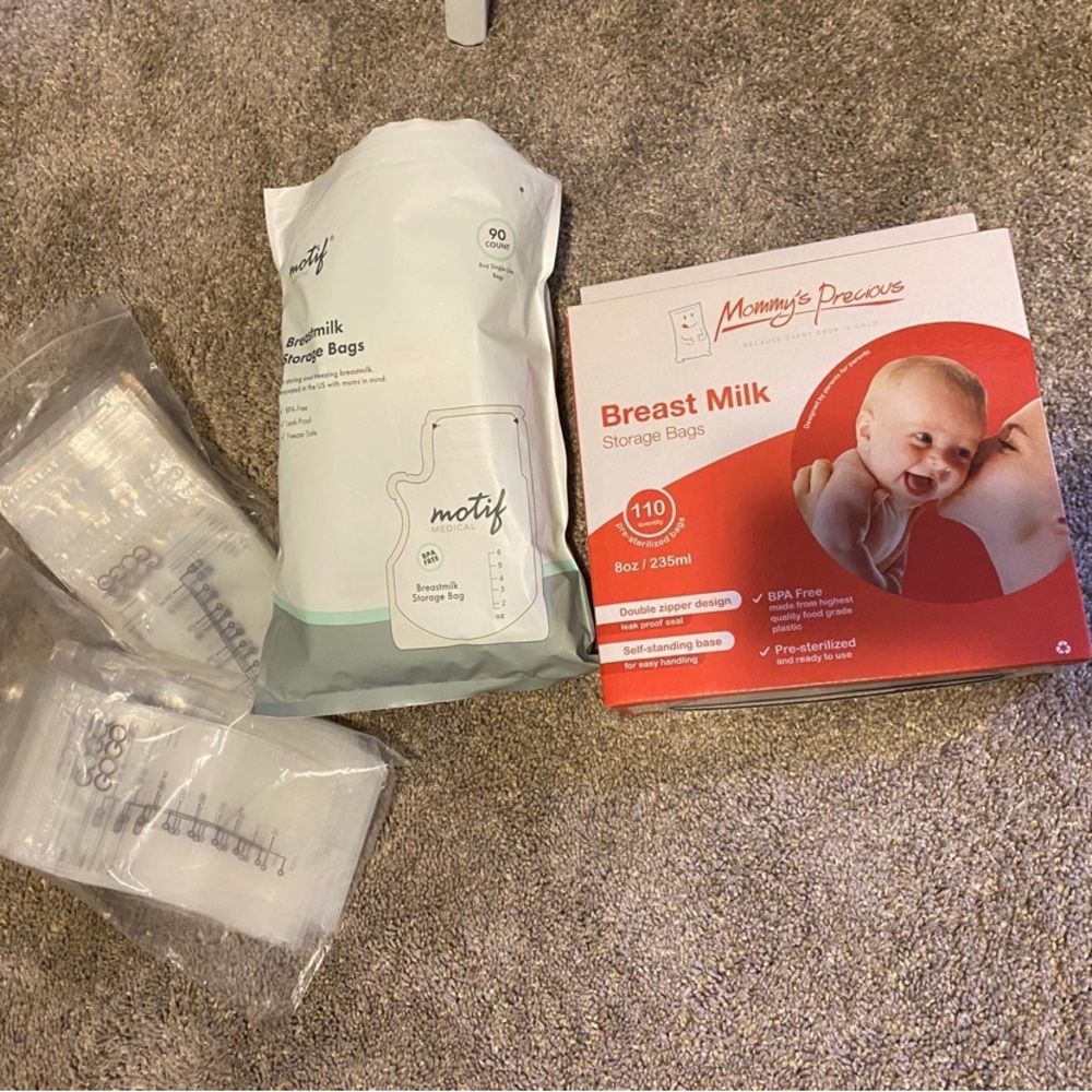 SOLD 200+ Breast Feeding Storage Bags